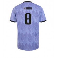 Real Madrid Toni Kroos #8 Bortedrakt 2022-23 Kortermet